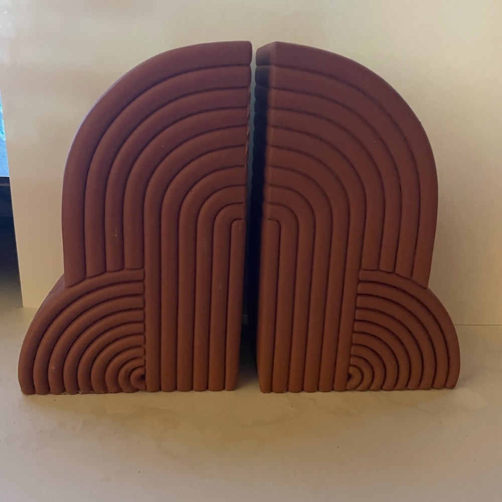 ❤️2/$25 Terracotta Rainbow Bookends
